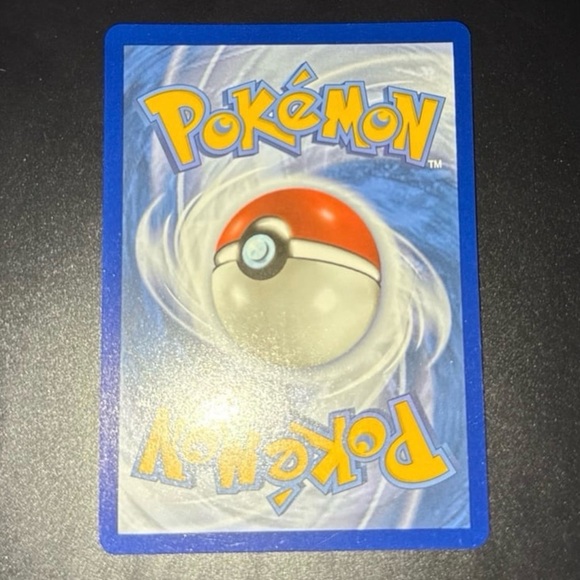 Beauty Trainer 181/185 SWSH04: Vivid Voltage set full art HoloFoil artwork rare - Picture 2 of 5